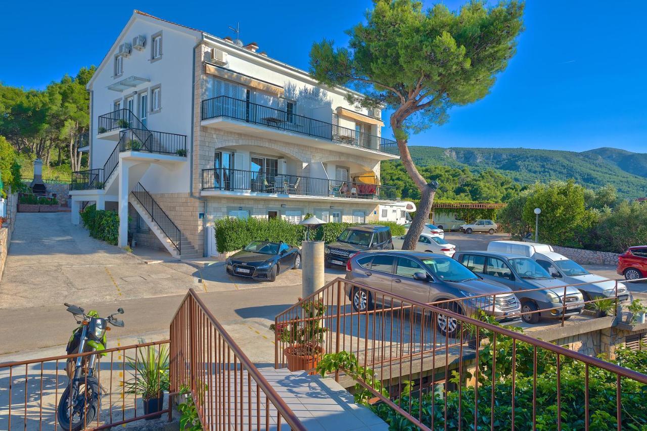 Apartments Kalina Jelsa  Exterior photo